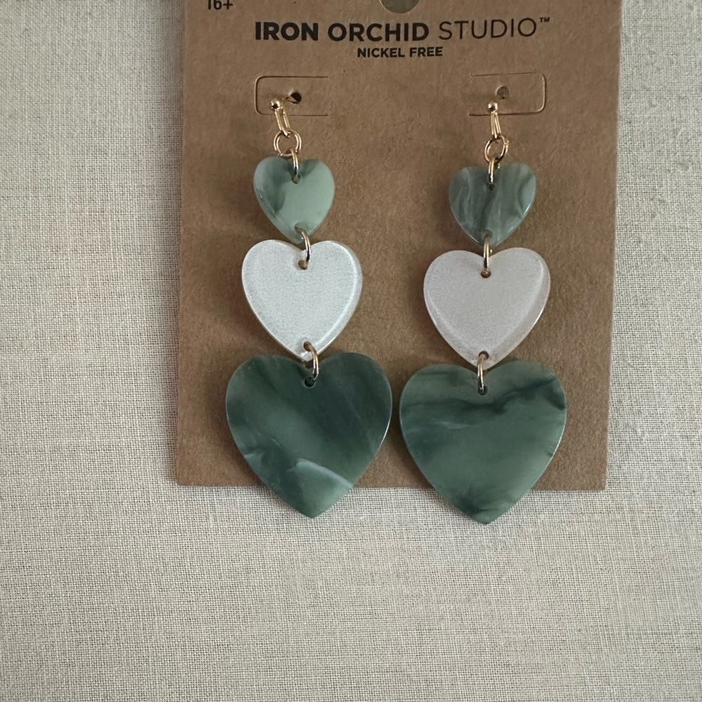 Bundle to SAVE! Brand New heart Earrings